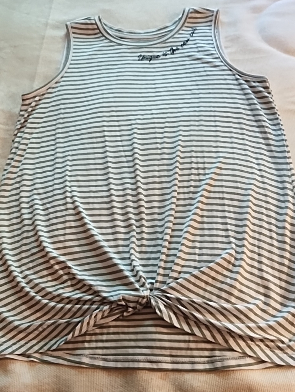 wonder nation White & Gray Striped Knot-Front Tank Top VGC Size (10-12). Soft.
